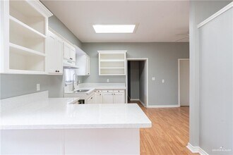 700 N 7th St in McAllen, TX - Building Photo - Building Photo