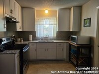 518 Dawnview Ln in San Antonio, TX - Foto de edificio - Building Photo