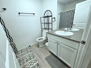 11814 Fading Way in Von Ormy, TX - Building Photo - Building Photo
