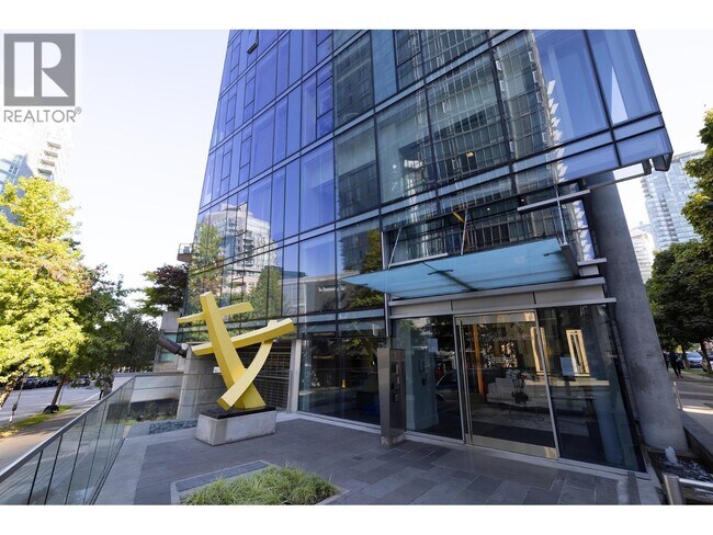 1499 W Pender St in Vancouver, BC - Building Photo - Building Photo
