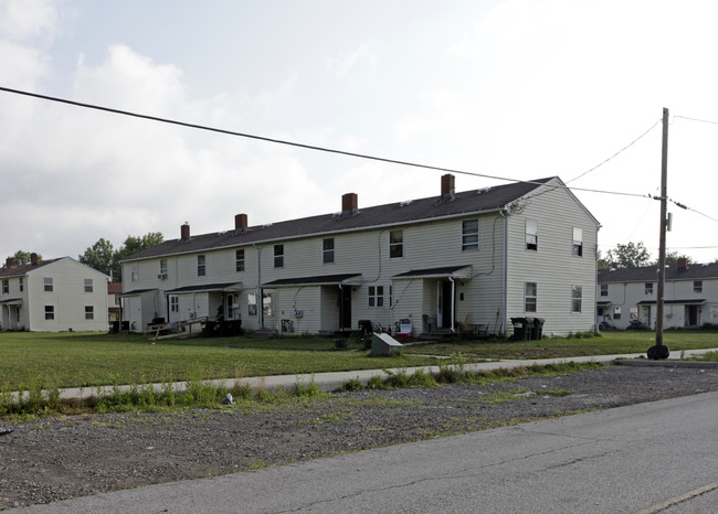 9585 Community Rd in Windham, OH - Building Photo - Building Photo