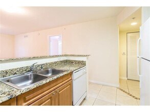 6760 Heritage in Boynton Beach, FL - Building Photo - Building Photo