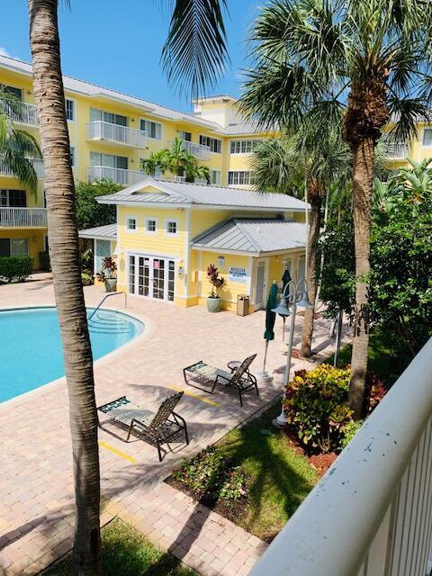 property at 1515 E Broward Blvd