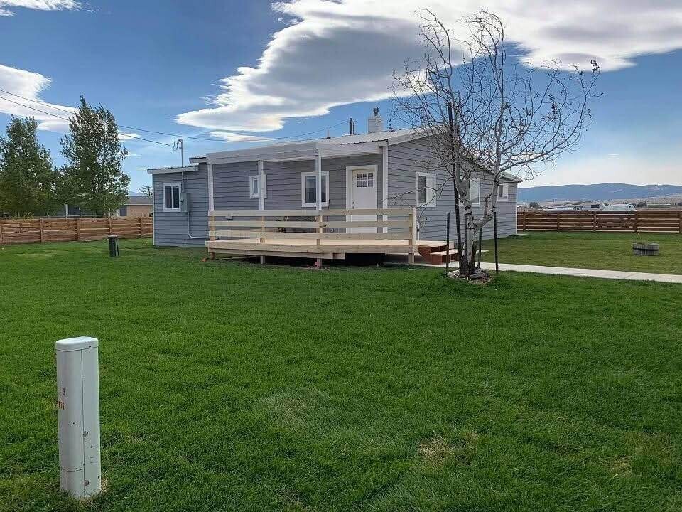 5935 Albany Ave in Butte, MT - Building Photo