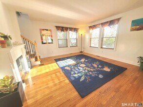 1093 Shippan Ave in Stamford, CT - Building Photo - Building Photo