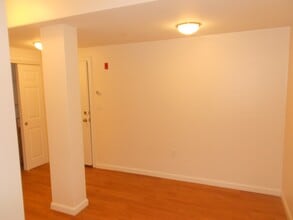 63 Burbank St, Unit 16 in Boston, MA - Building Photo - Building Photo
