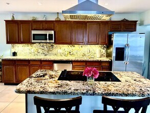 5041 NE 15th Ave in Fort Lauderdale, FL - Building Photo - Building Photo