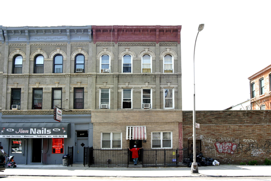 464 Wilson Ave in Brooklyn, NY - Building Photo