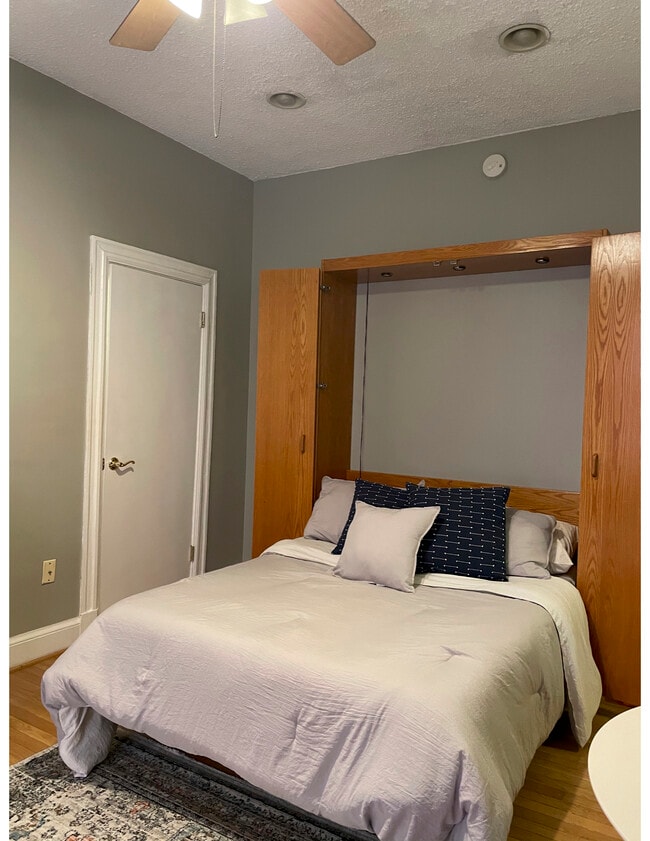 1401 Columbia Rd NW, Unit 208 in Washington, DC - Building Photo - Building Photo
