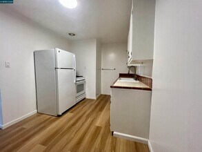 2134 McGee Ave in Berkeley, CA - Building Photo - Building Photo