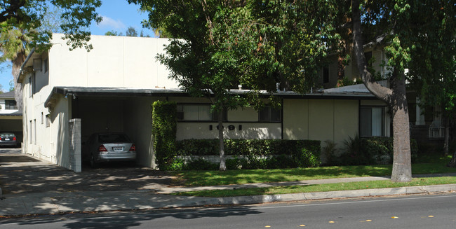 1091-1109 N Los Robles Ave in Pasadena, CA - Building Photo - Building Photo