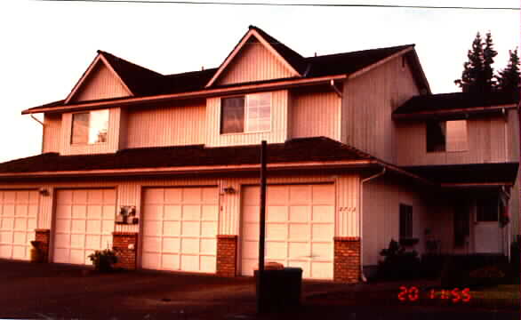 2712 100th St SE in Everett, WA - Building Photo