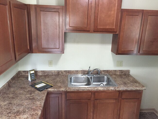 642 Jackson St in Oshkosh, WI - Building Photo - Building Photo