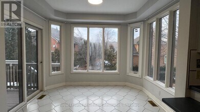 2501 Mississauga Rd in Mississauga, ON - Building Photo - Building Photo