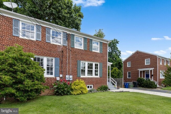 2613 S Troy St in Arlington, VA - Building Photo - Building Photo