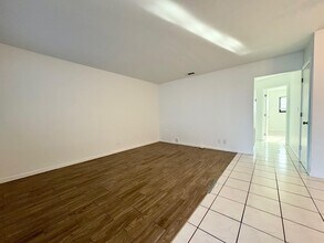305 SE 9th Ave in Pompano Beach, FL - Building Photo - Building Photo
