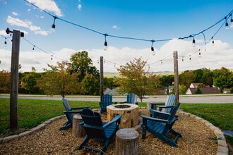 Maple Ridge Townhomes in Blacksburg, VA - Foto de edificio - Building Photo