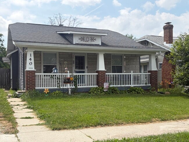 property at 140 N 6th Ave