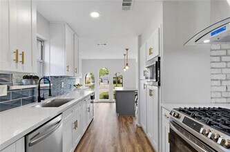 2831 Kenross St in Houston, TX - Building Photo - Building Photo