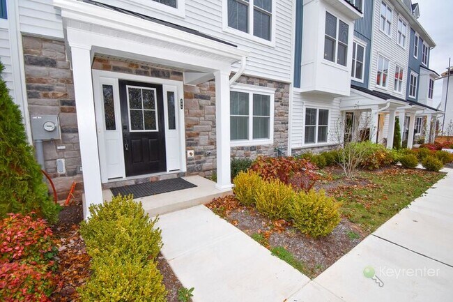 320 Schadle Rd in Perkasie, PA - Building Photo - Building Photo