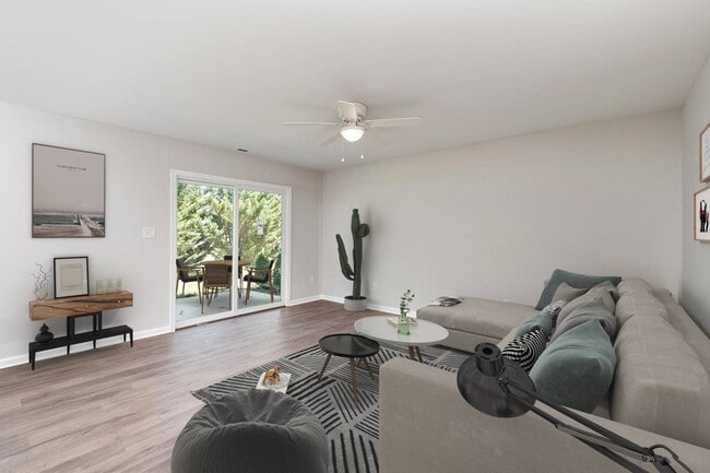 2740 Village Dr in Waynesboro, VA - Building Photo - Building Photo