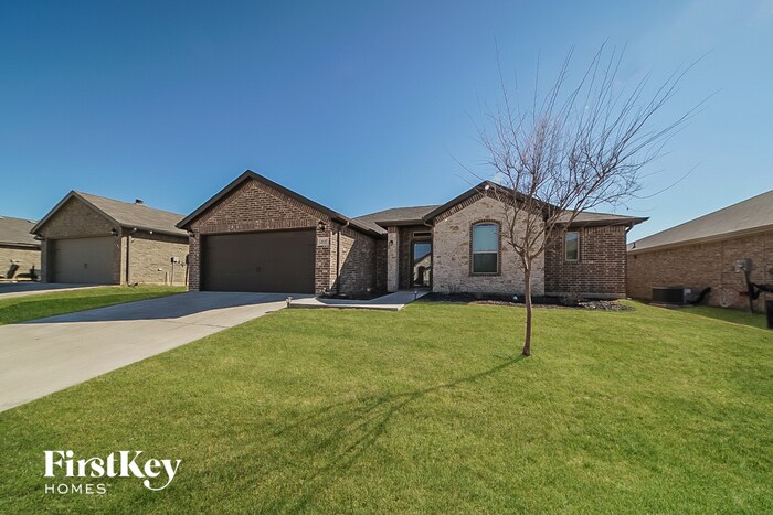 2537 Doe Run in Weatherford, TX - Foto de edificio