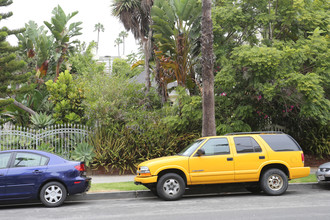 1043 4th St in Santa Monica, CA - Building Photo - Building Photo