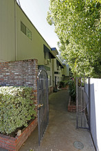 3318 I St in Sacramento, CA - Building Photo - Building Photo