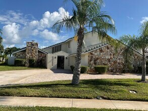 215 Andros Ave in Cocoa Beach, FL - Building Photo - Building Photo