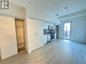 500 Wilson Ave in Toronto, ON - Building Photo - Building Photo