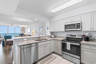 3805 S Ocean Blvd in North Myrtle Beach, SC - Building Photo - Building Photo