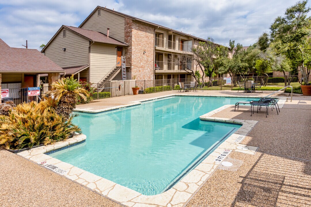 Trails of Walnut Creek in Austin, TX - Building Photo