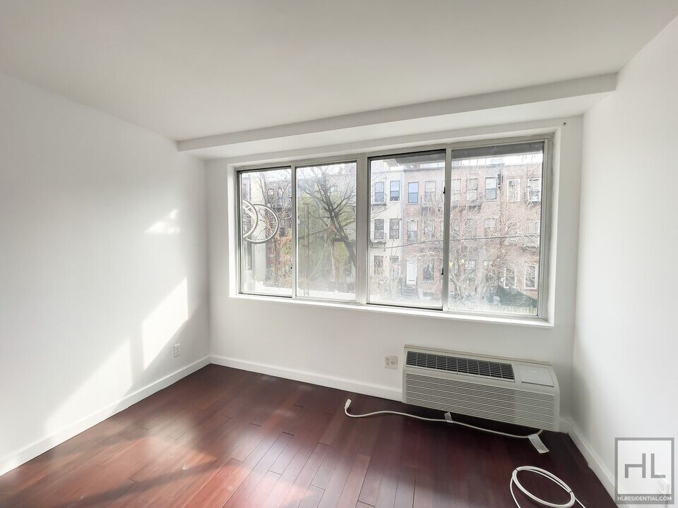 STANHOPE STREET / Bushwick 2-Bed 1-Bath / No Fee / 1-Month Free in Brooklyn, NY - Building Photo