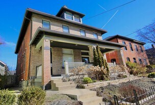 310 E Beck St in Columbus, OH - Building Photo