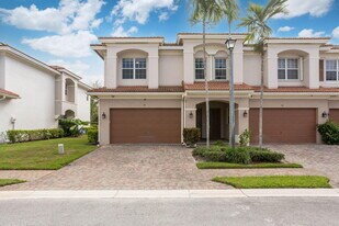 47 Lancaster Rd in Boynton Beach, FL - Building Photo