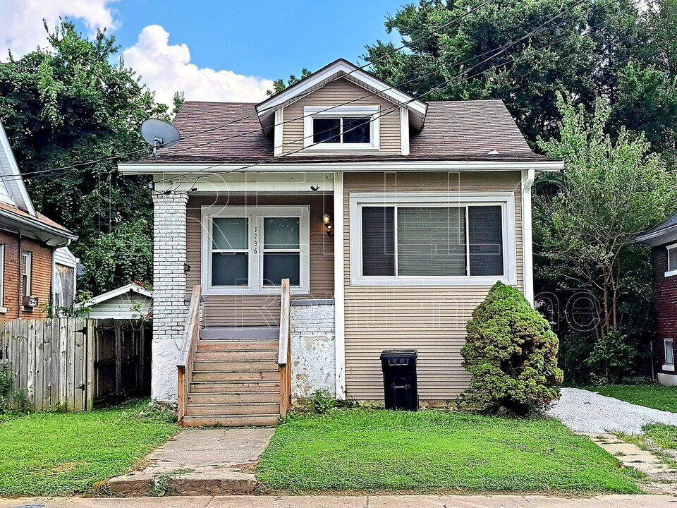 1236 Manitau Ave in Louisville, KY - Building Photo