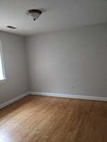 609 Douglass Ave in Rockville, MD - Building Photo