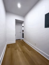 2070 Chomedey Rue in Montréal, QC - Building Photo - Building Photo