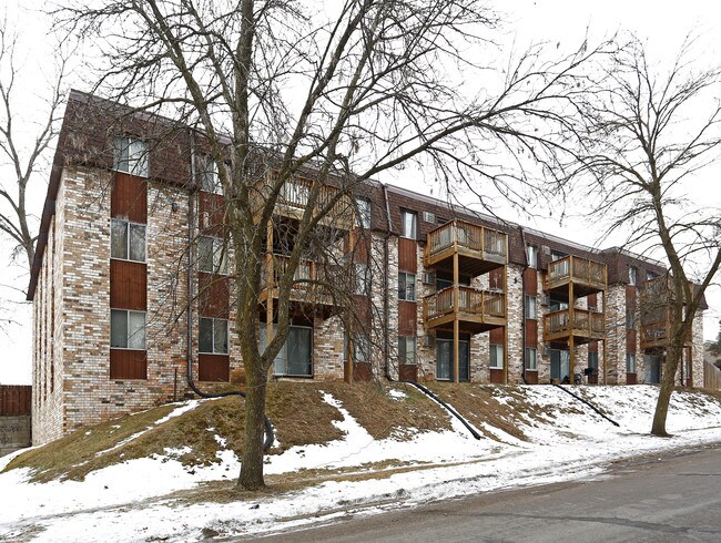Amberwood Place Apartments St Paul Mn Apartments For Rent