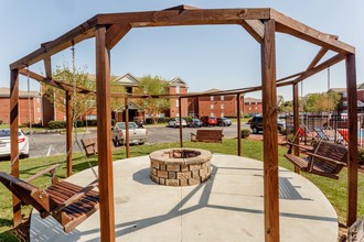 Campus Pointe in Bowling Green, KY - Foto de edificio - Building Photo