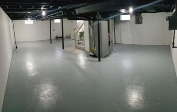 12490 Pearl St in Southgate, MI - Foto de edificio - Building Photo