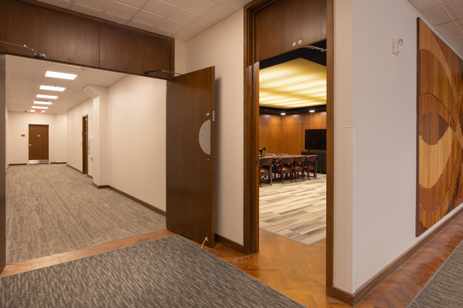 Iowa Mutual Lofts in De Witt, IA - Foto de edificio - Building Photo