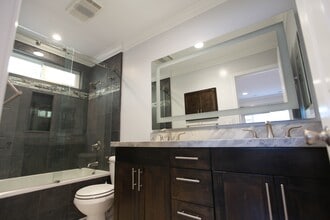 1143 6th St in Santa Monica, CA - Building Photo - Building Photo