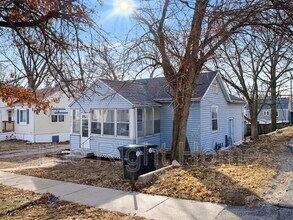 5819 Grant St in Omaha, NE - Building Photo - Building Photo
