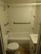 454 Tyhee Ave, Unit 4 in American Falls, ID - Building Photo - Building Photo