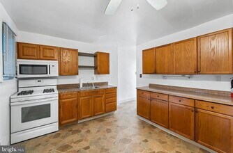 1656 Yakona Rd in Towson, MD - Building Photo - Building Photo