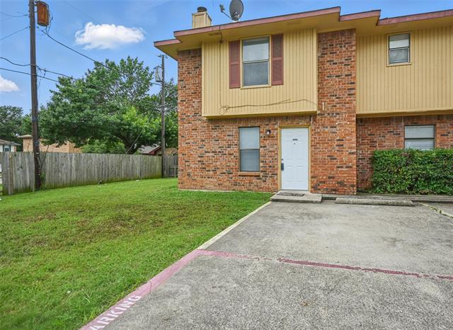 3048 Tudor Ln in Irving, TX - Building Photo