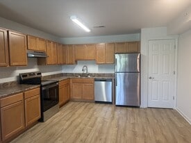 The Pointe of Stoneybrook in Seaford, DE - Building Photo