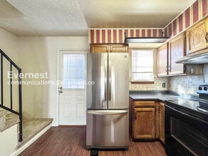 1811 S Quebec Way in Denver, CO - Building Photo - Building Photo