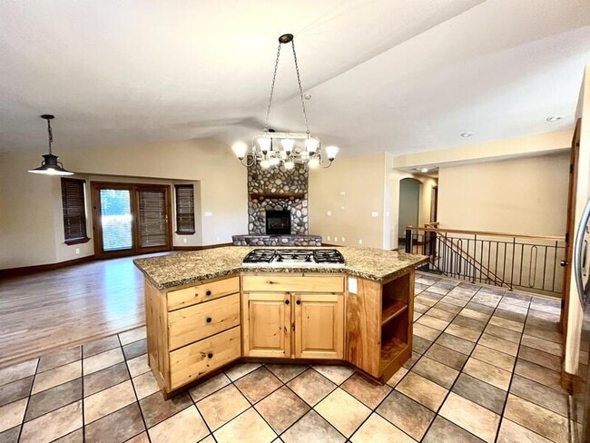 6363 Murray Bluffs Dr